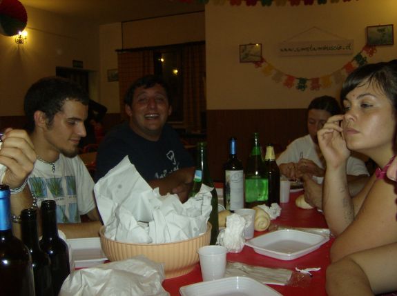 album/sagra_ravioli_2008_venerdi_lavoranti/sagra_ravioli_2008_venerdi_lavoranti_26.jpg